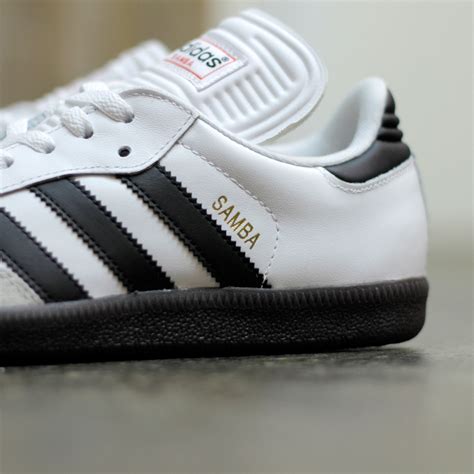 adidas samba classic women's.